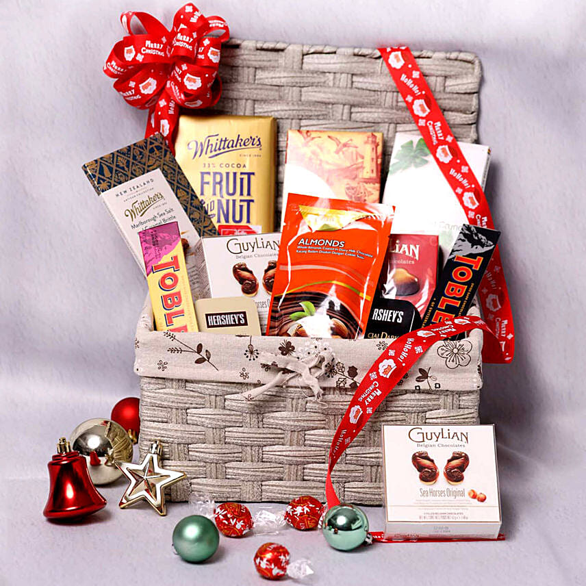 Delicious Basket Hamper: Xmas Hampers