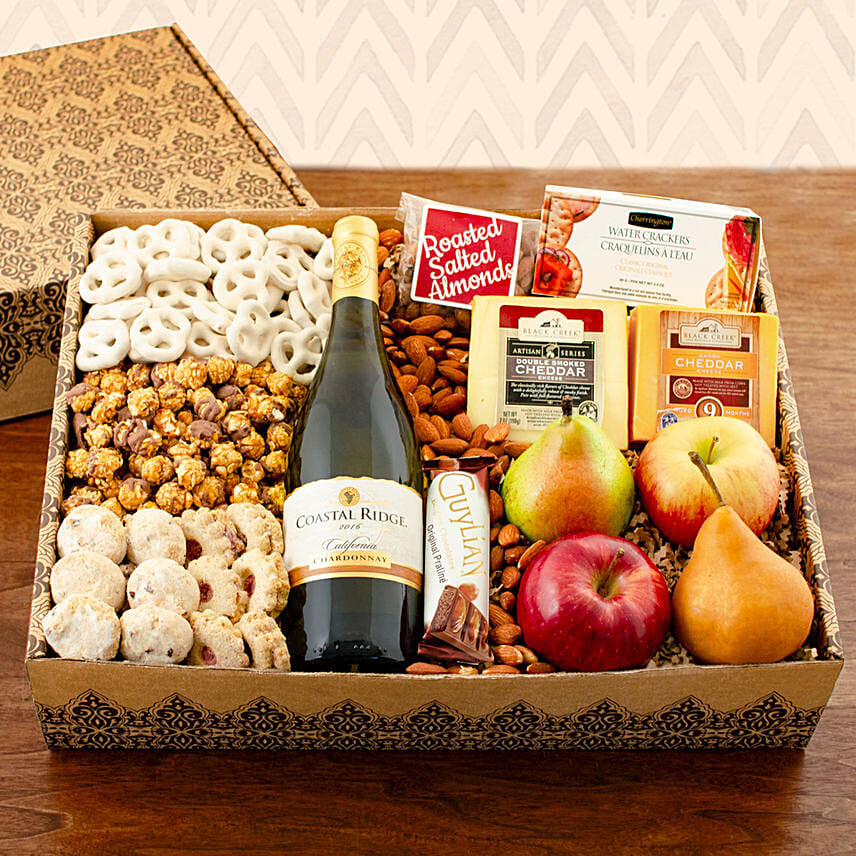 Chardonnay White Wine Hamper: Fruit Baskets 