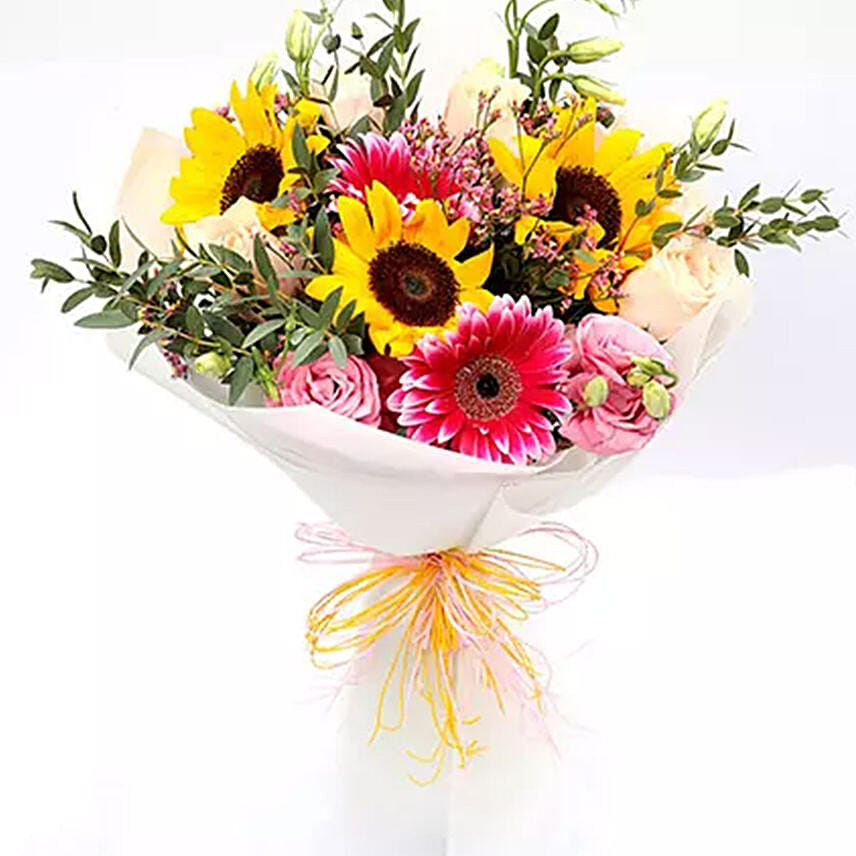 Harmonic Roses and Sunflower Mixed Bouquet: Sunflowers 