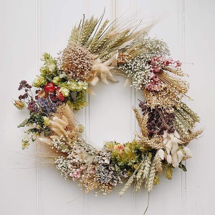 Cottage Garden Dried Flower Wreath: Dried Flowers