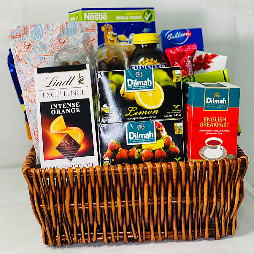 Gluten Free Snack Basket: Gift Hampers